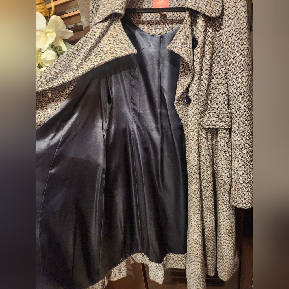 Lux Patterned Coat - Picture 3 of 5